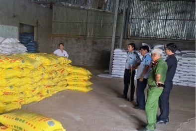 An Giang: Tạm giữ 65 tấn phân bón vi phạm nhãn mác, trị giá 232 triệu đồng