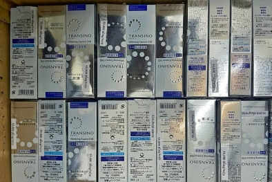 Thu giữ gần 800 sản phẩm 13Win21 con - Tri ân hội viên mỗi tháng 2000 tỷ, nước hoa giả mạo nhãn hiệu