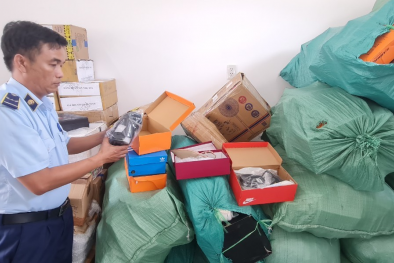 Phú Yên: Liên tiếp phát hiện số lượng lớn hàng hóa vi phạm đang trên đường đi tiêu thụ