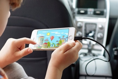 Apple cảnh báo về những cách sạc pin điện thoại iPhone không an toàn