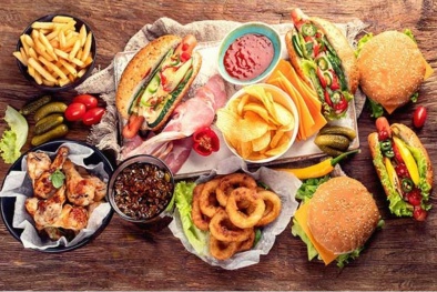 Thức ăn nhanh được giới trẻ yêu thích có nguy cơ gây ung thư đại trực tràng