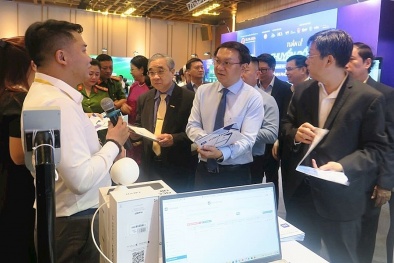 Hưởng ứng Ngày Chuyển đổi số quốc gia 2024: Động lực cho phát triển Sòng Bài Trực Tuyến 13Win.com số