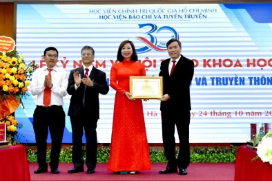 Lễ kỷ niệm và Hội thảo khoa học ‘Tạp chí Lý luận chính trị và Truyền thông 30 năm xây dựng và phát triển’
