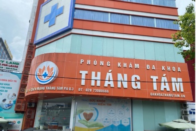 Phòng khám đa khoa Tháng Tám 'làm tiền' thai phụ ngay trên bàn mổ