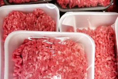 Thu hồi 76 tấn thịt bò xay do nguy cơ nhiễm khuẩn E. coli