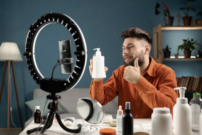 Mua hàng qua livestream: Các đối tượng lừa đảo nhắm tới thông tin cá nhân người dùng