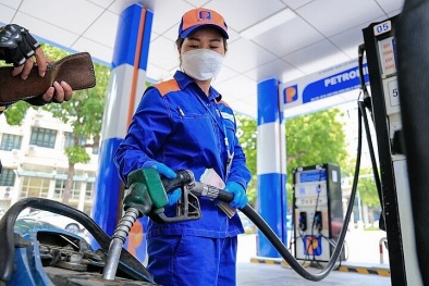Ngày mai, giá xăng dầu có thể giảm?