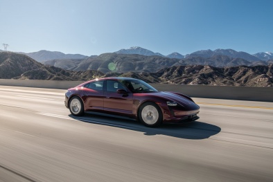 Porsche triệu hồi gần 10.000 xe Taycan do nguy cơ lỗi túi khí phía trước 