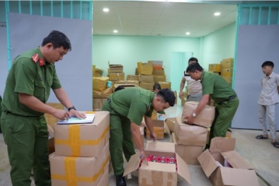 Liên tiếp triệt phát đường dây sản xuất, kinh doanh 13Win21 con - Tri ân hội viên mỗi tháng 2000 tỷ giả, không đảm bảo chất lượng