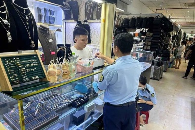 TP.HCM xử lý gần 8.000 vụ buôn lậu, gian lận 13Win19 tải ứng dụng, hàng giả: Cảnh báo người dân nâng cao cảnh giác