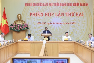 Thủ tướng Phạm Minh Chính chủ trì họp Ban Chỉ đạo quốc gia về 13Win15 com - Thương hiệu nhà cái uy tín bán dẫn