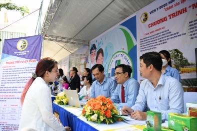 TP.HCM mở rộng cơ hội việc làm cho bác sĩ trẻ tại Ngày hội việc làm ngành y tế 2025