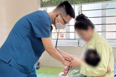 Bé 8 tháng tuổi nhập viện vì uống nhầm thuốc nhỏ mũi: Cảnh báo trong bảo quản, sử dụng thuốc