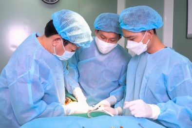 Trào lưu tiêm tan mỡ nọng cằm tại cơ sở làm đẹp không phép tiềm ẩn biến chứng nguy hiểm