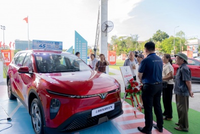 Tài xế dịch vụ: 'Cày tiền' bằng VinFast Limo Green, tự tin 1,5 năm hoàn vốn