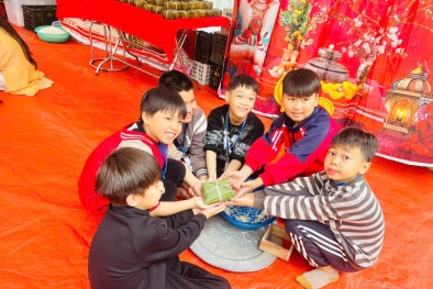 Tết xưa trở về trong ngày hội ‘Tết đong đầy’ của học sinh Trường Tiểu học Tích Sơn
