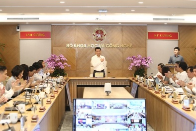 Chuyển từ quản lý đề tài sang dẫn dắt tăng trưởng Sòng Bài Trực Tuyến 13Win.com hai con số bằng KHCN, ĐMST&CĐS