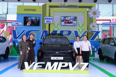 Khách hàng Thanh Hóa bất ngờ với VinFast VF MPV 7: 'Hơn cả mong đợi, đúng chất xe Đăng ký và nhận 60K 24 bao lì xì miễn phí mỗi ngày'