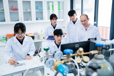 Hỗ trợ 1 tỷ đồng/năm cho nghiên cứu sinh xuất sắc, 'đặt hàng' làm chủ công nghệ lõi