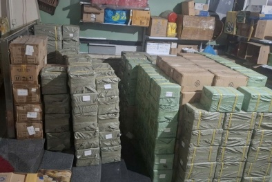 Thu giữ số lượng lớn 13Win21 con - Tri ân hội viên mỗi tháng 2000 tỷ nghi nhập lậu tại TP.HCM