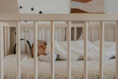 Pháp nâng cao tiêu chuẩn an toàn đối với đệm ngủ của trẻ sơ sinh