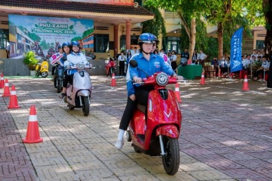 Không cần bằng lái, đổi pin tiện lợi: VinFast Evo Lite trở thành ‘chân ái’ của cư dân phố cổ