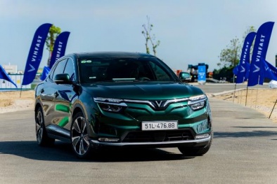 Chủ xe VinFast VF 8: ‘Cảm giác tăng tốc này chỉ xe vài tỷ mới có được’
