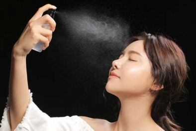 Nguy cơ tổn thương phổi nếu sử dụng kem chống nắng dạng xịt sai cách