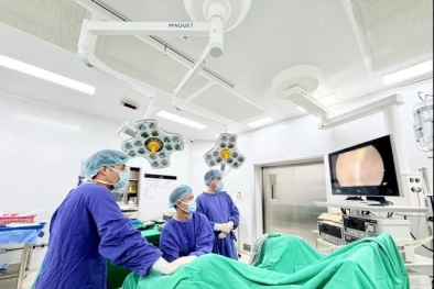 Vinmec Hạ Long cứu cụ ông 89 tuổi thoát nguy cơ suy thận bằng nội soi ít xâm lấn