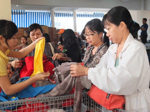 Hàng giả sống khỏe hơn hàng thật