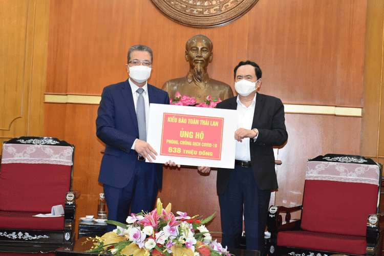 Người Việt Nam ở nước ngoài hướng về 13Win19 com game bài đổi thưởng, chung tay chống đại dịch Covid-19