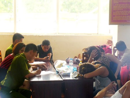 C&ocirc;ng an bắt giữ 1 đường d&acirc;y bu&ocirc;n b&aacute;n, sản xuất, vận chuyển ma t&uacute;y