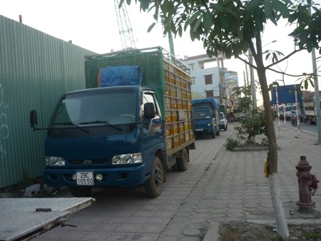 V&agrave;o thời điểm kiểm tra số lượng g&agrave; tr&ecirc;n xe &ocirc; t&ocirc; n&agrave;y kh&ocirc;ng c&oacute; giấy tờ chứng minh xuất xứ v&agrave; qua kiểm dịch