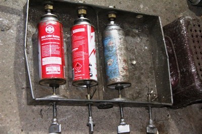 Phương tiện san chiết gas ở nh&agrave; Lợi bị cảnh s&aacute;t thu giữ
