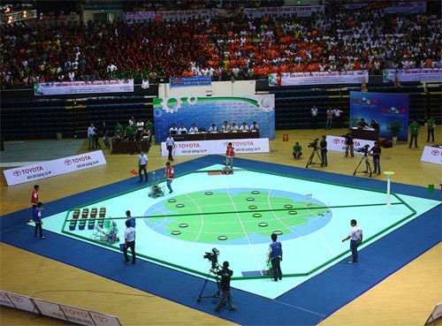 S&acirc;n chơi Robocon l&agrave; nơi sinh vi&ecirc;n c&aacute;c trường kỹ thuật tranh t&agrave;i.