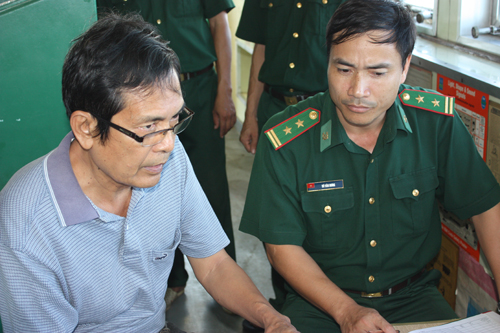 Bắt quả tang t&agrave;u của Myanma chuyển tải dầu tr&aacute;i ph&eacute;p tr&ecirc;n l&atilde;nh thổ Việt Nam